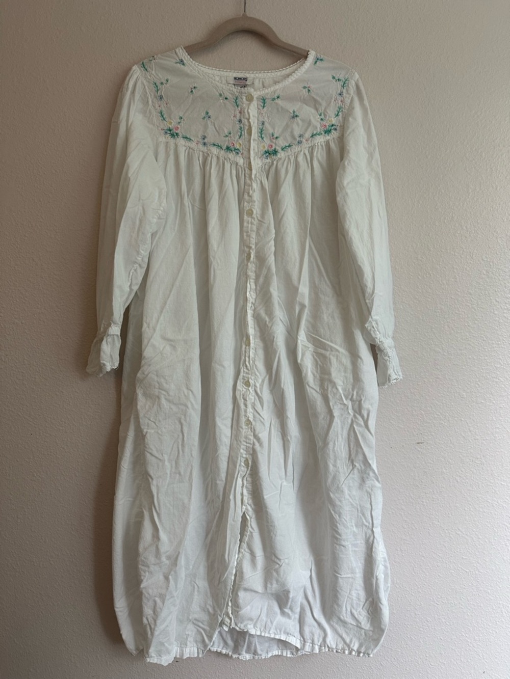 Vintage Honors Intimates Embroidered Cotton Nightgown